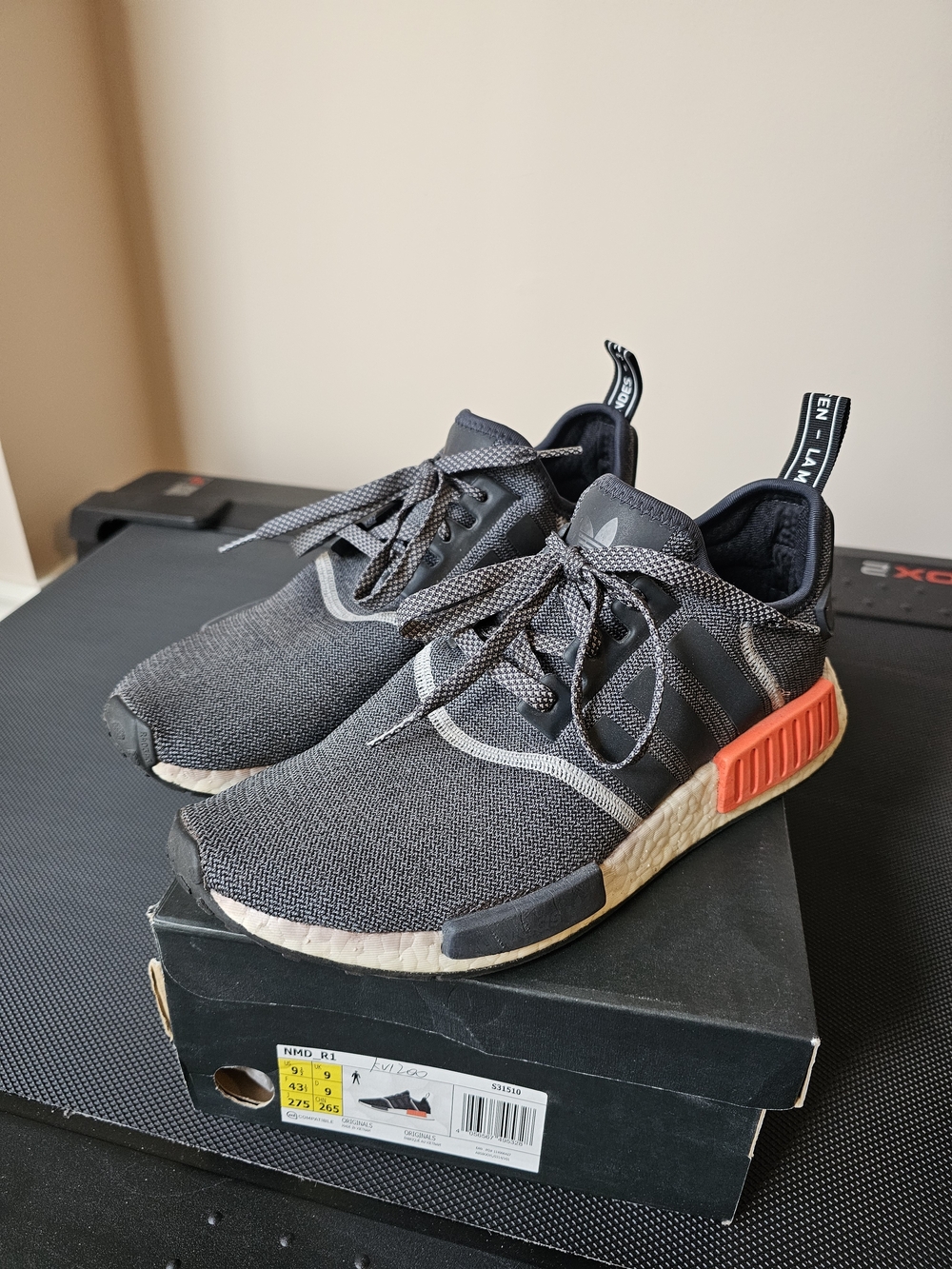 Adidas NMD R1